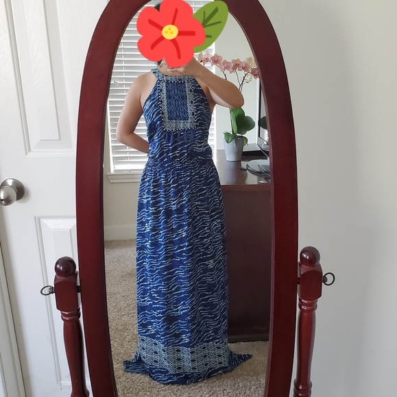 Like new WHBM EMBELLISHED PRINTED MAXI DRESS - Picture 3 of 8